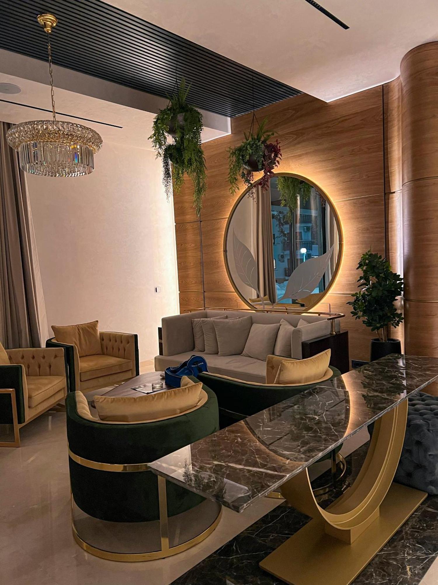 Zlatilux Apartment *