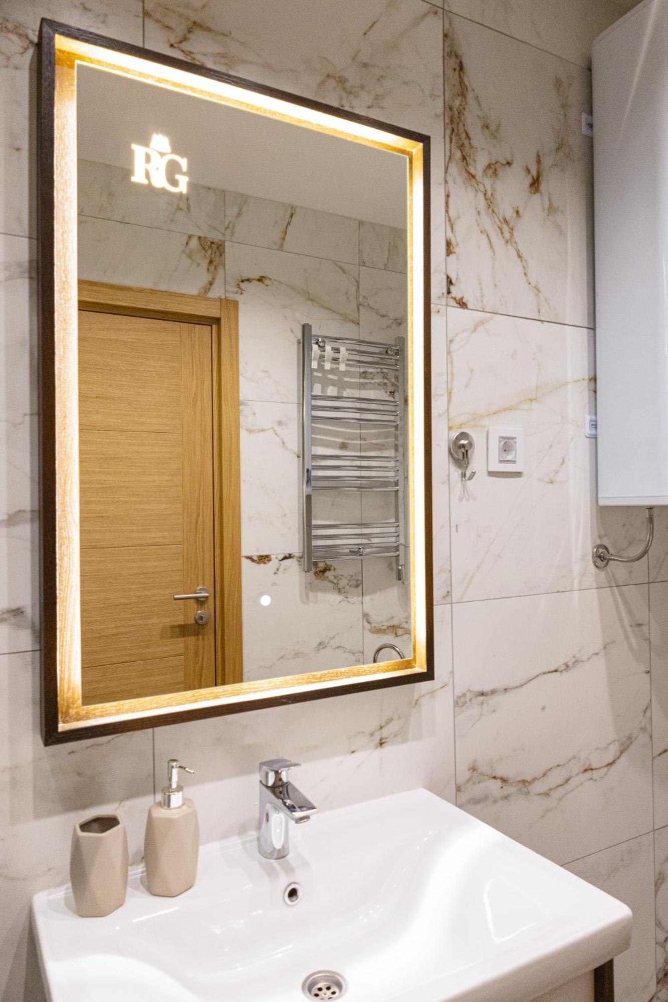 Apartment Zlatilux *